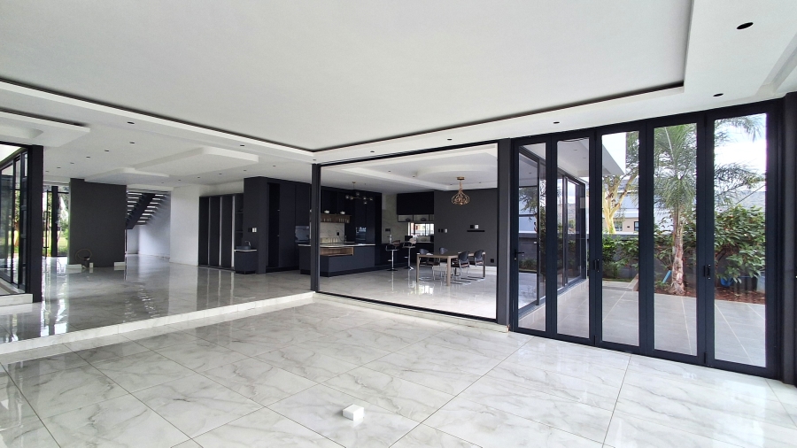 6 Bedroom Property for Sale in The Islands Estates North West